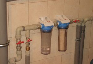 Установка проточного фильтра для воды в Павлово