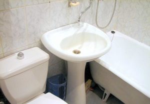 Установка раковины тюльпан в ванной в Павлово